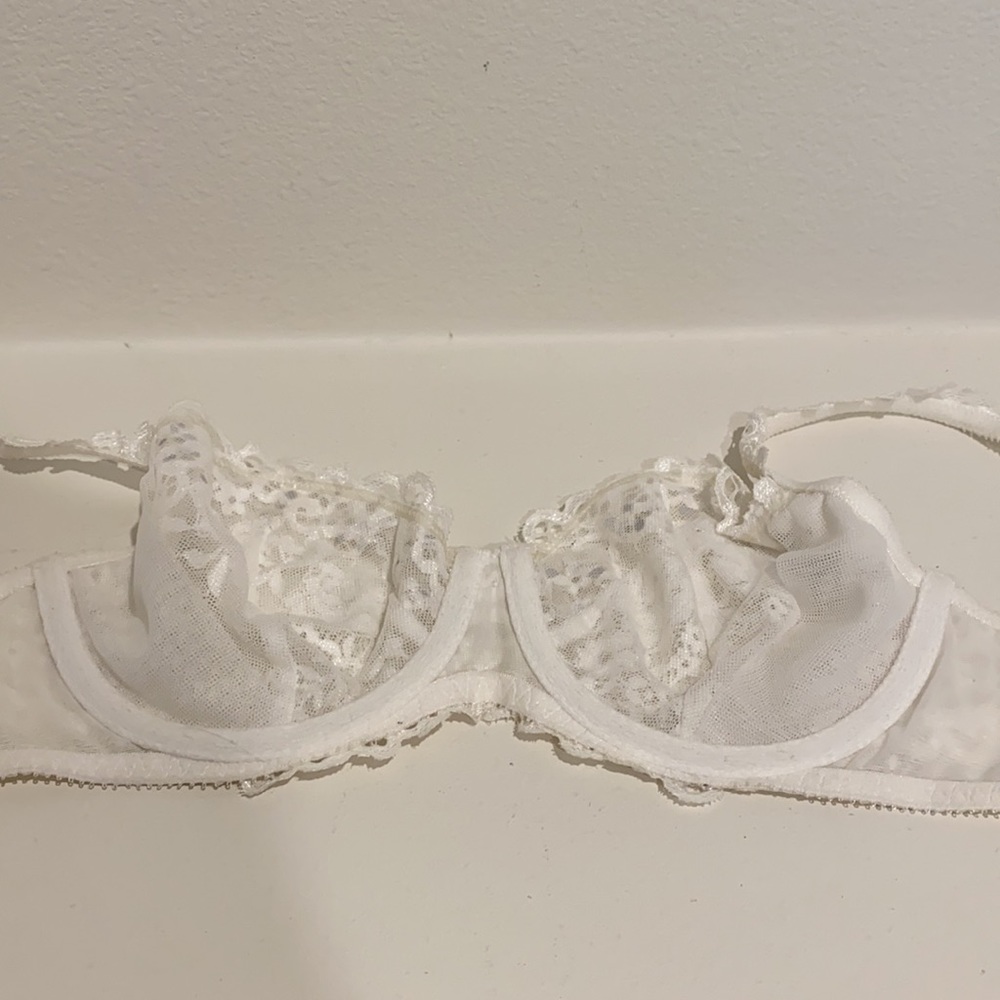 Victoria’s Secret Bridal Bra 32D - Picture 2 of 9